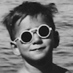 Meet your Posher, Laurence